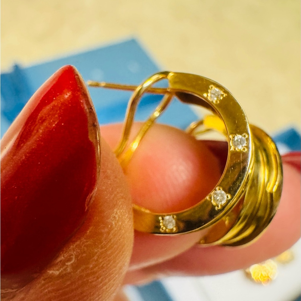 K18 Japan Gold Hoop Earrings with Diamonds - Picture 11 of 16